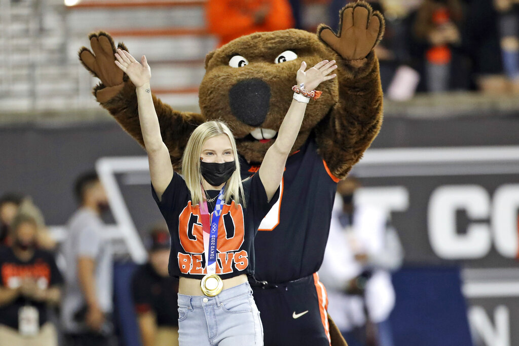 jade carey oregon mascot